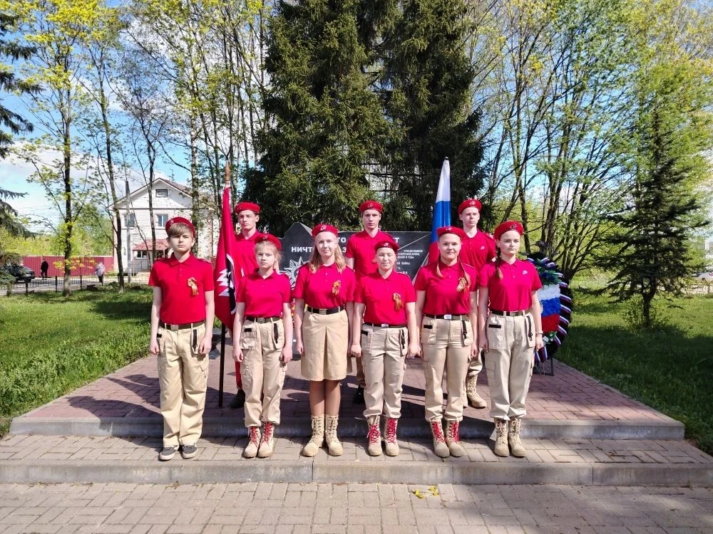 День Победы: наша школа в строю памяти 🕊️
