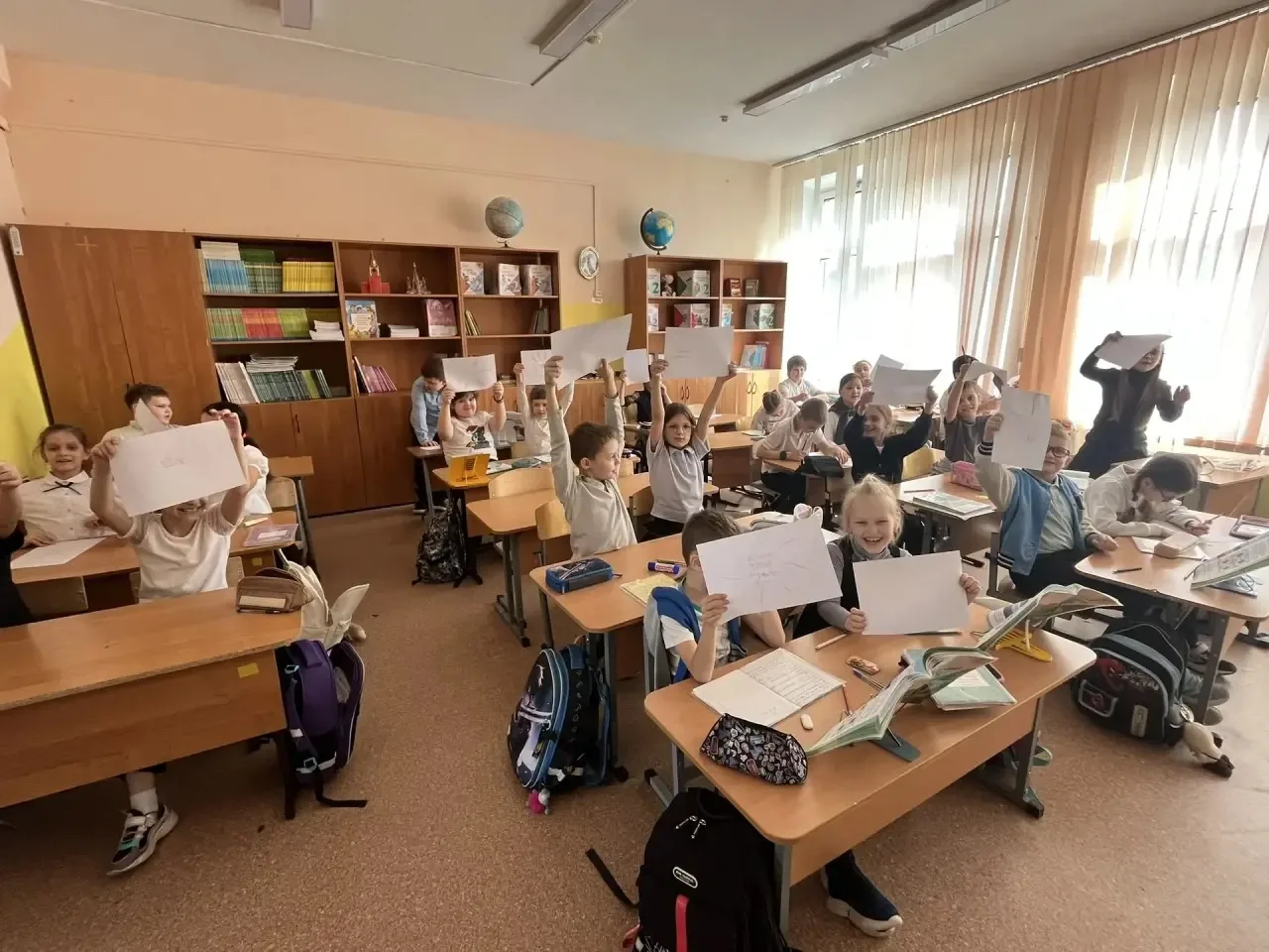 Дружба начинается с понимания! 👫  Педагог-психолог нашей школы провел во 2 классе занятие на  тему «