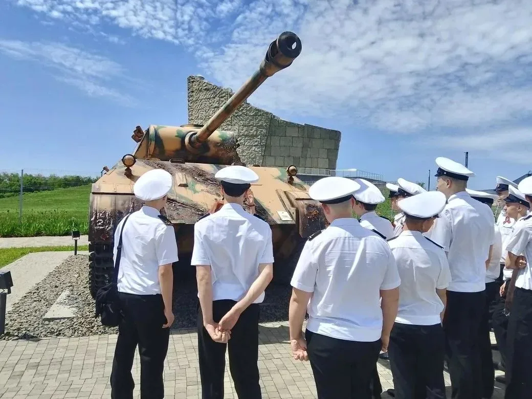 21.05.2026 г. курсанты Морского колледжа посетили Народный военно-исторический музейный комплекс Вел