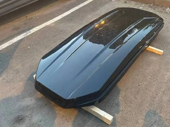 🚗 На Солдатской улице парковку «бронируют» домашними вещами