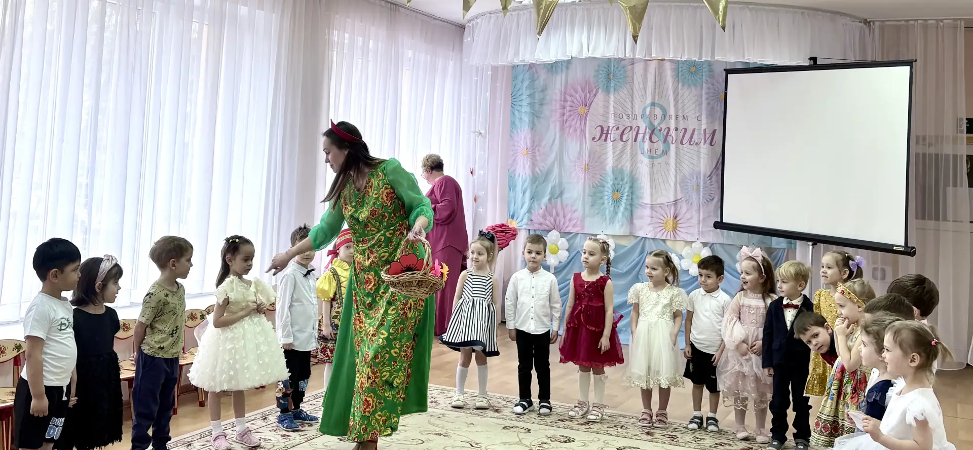 Утренник к 8 Марта: праздник нежности и улыбок!