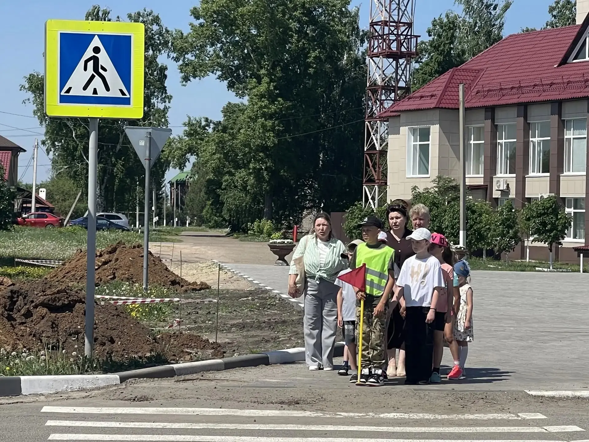🚦В рамках профилактической акции «Внимание, дети!»  для детей - пешеходов провели меро...