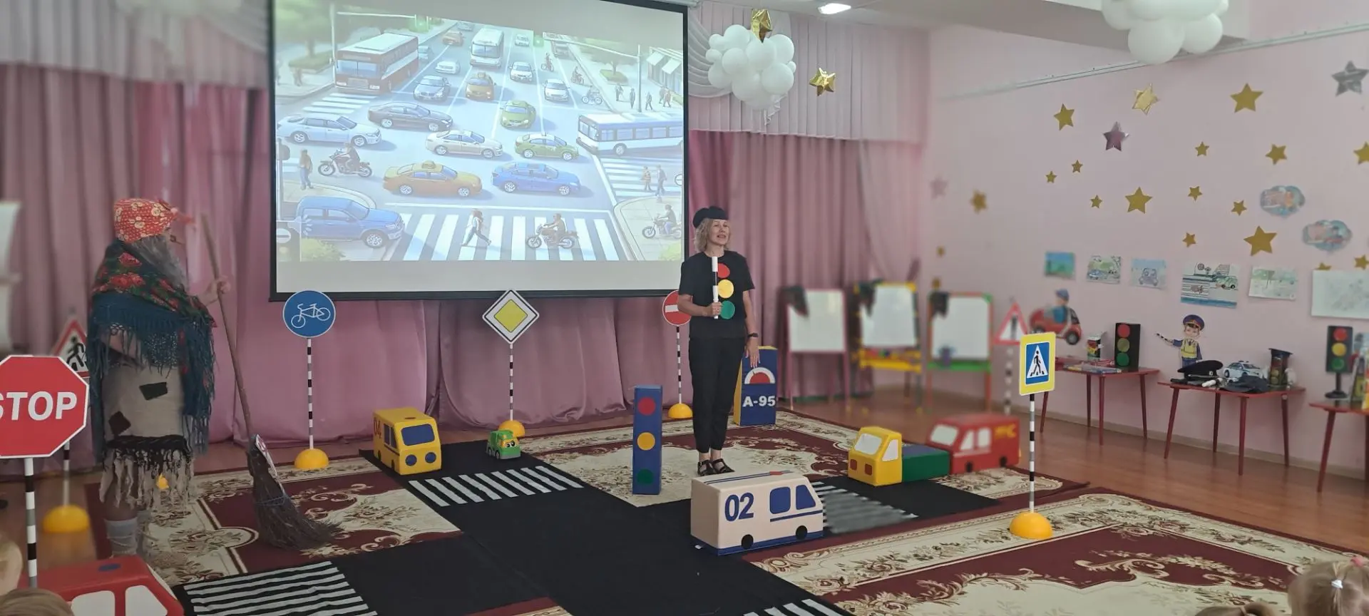 🚦 Путешествие в страну дорожных знаков: как мы учили Бабу Ягу правилам!🚳

Марафон "Старт в безопас