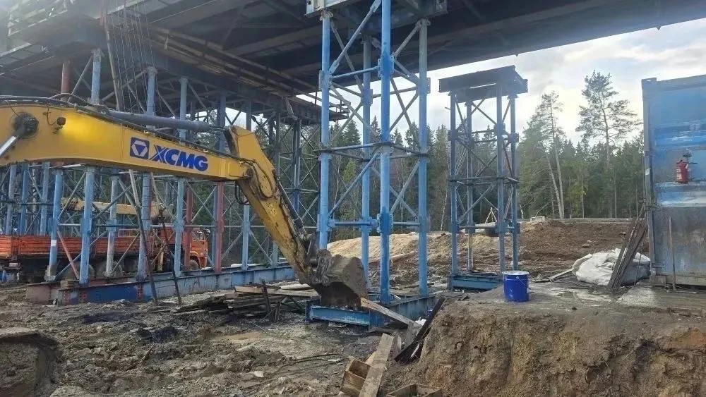 👷‍♂️ Новости со стройплощадки дублёра Пятницкого шоссе:   Строительная готовность дороги составляет 