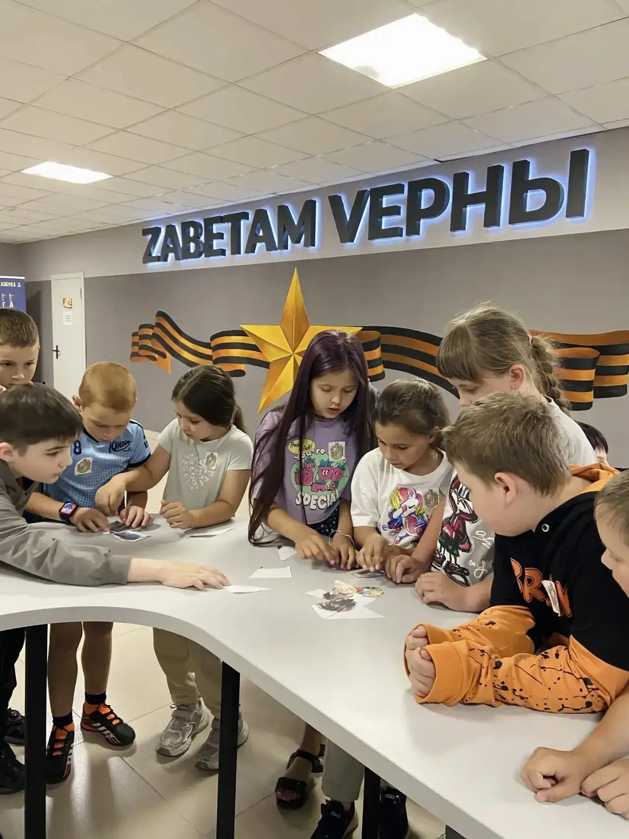 1⃣5⃣ день лагеря.
День Науки и Магии в 🪾Лукоморье🪾: где формулы превращаются в заклинания ✨🔬

Сег