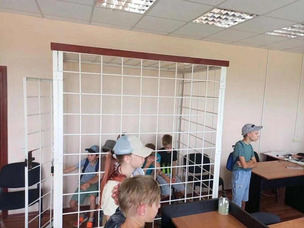 Экскурсия в суд для ребят РВО «Родина»: знакомство с правовой системой.
Для участников разновозрастн