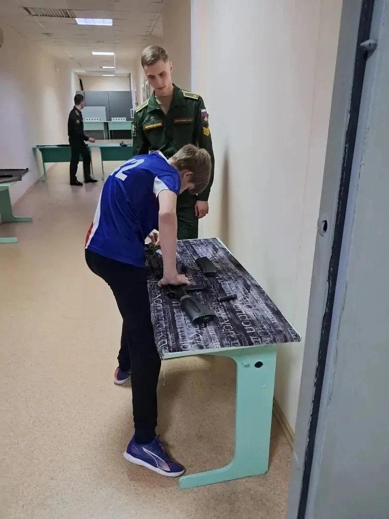 20 марта команда юнармейцев нашей гимназии приняла участие в первом этапе Всероссийской военно-патри