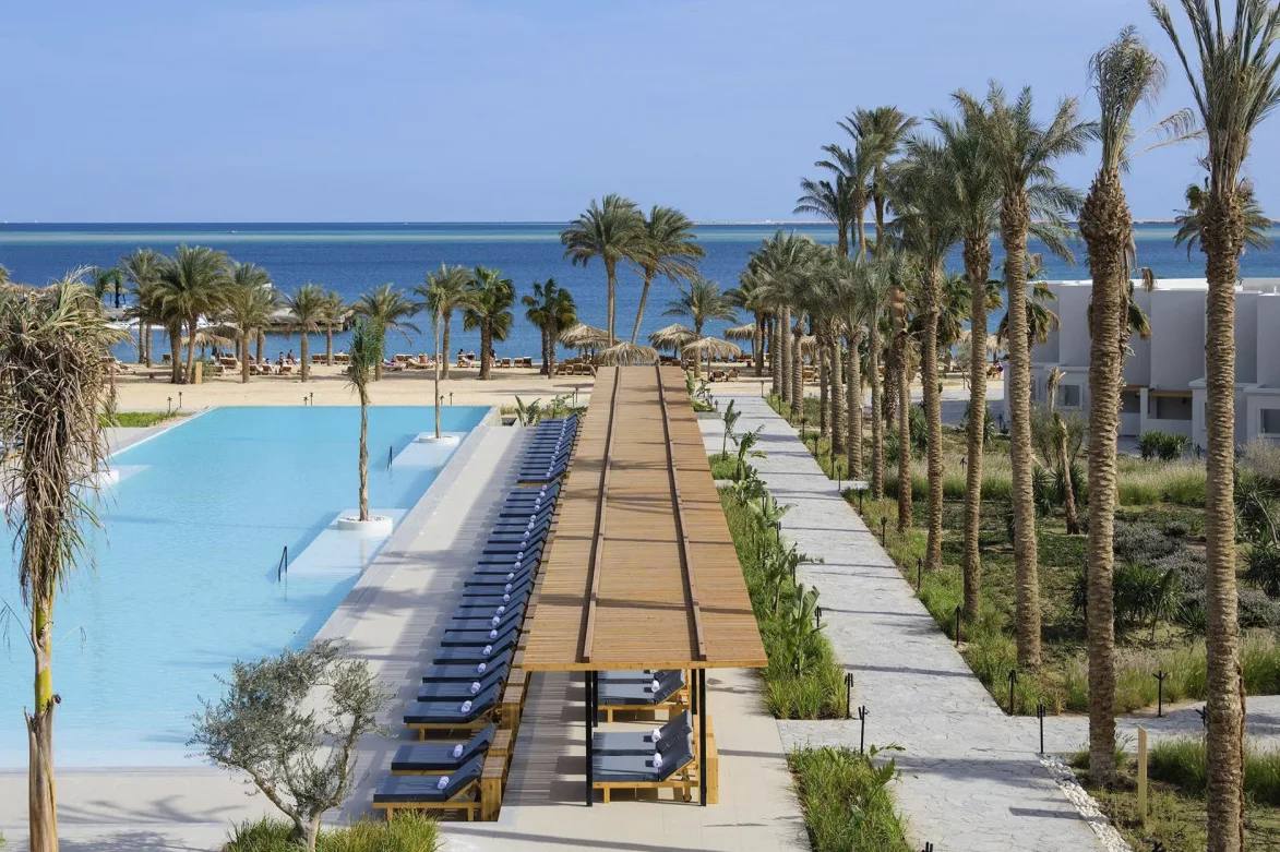 Отель, который меняет представление о Хургаде

Serry Beach Resort 5* — из тех отелей, после которых 