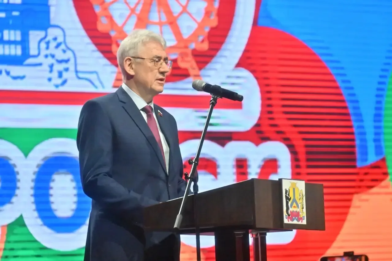 Сегодня мы отмечаем день рождения нашего замечательного, красивого, неповторимого Хабар...