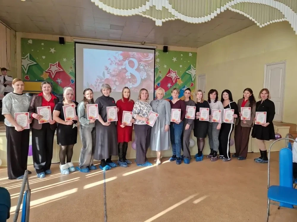 Как это было: наш праздничный день 8 Марта 💐  🌟Сегодня в стенах школы 72 было особенно тепло и уютно