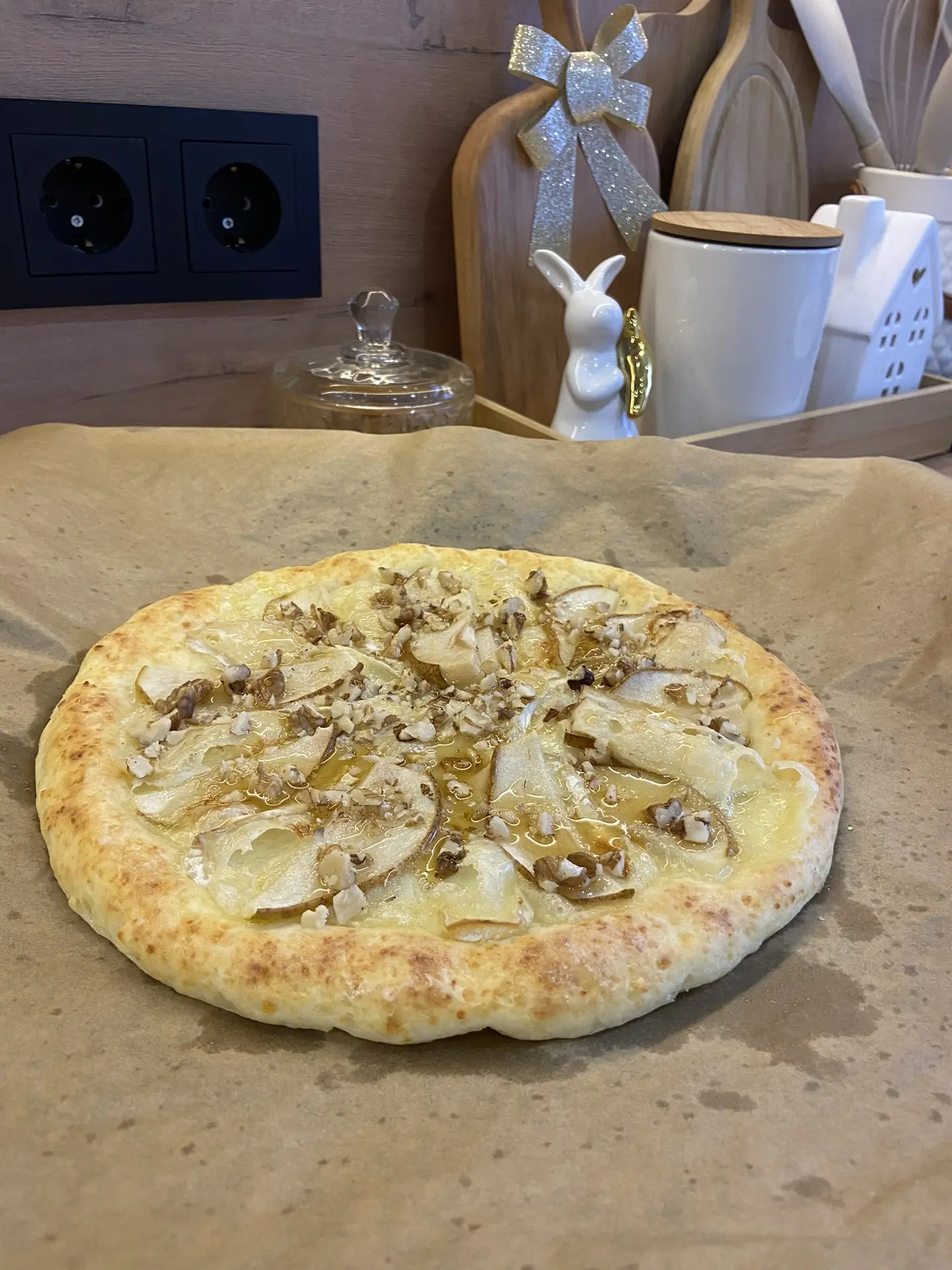 Творожная галета с грушей и сыром