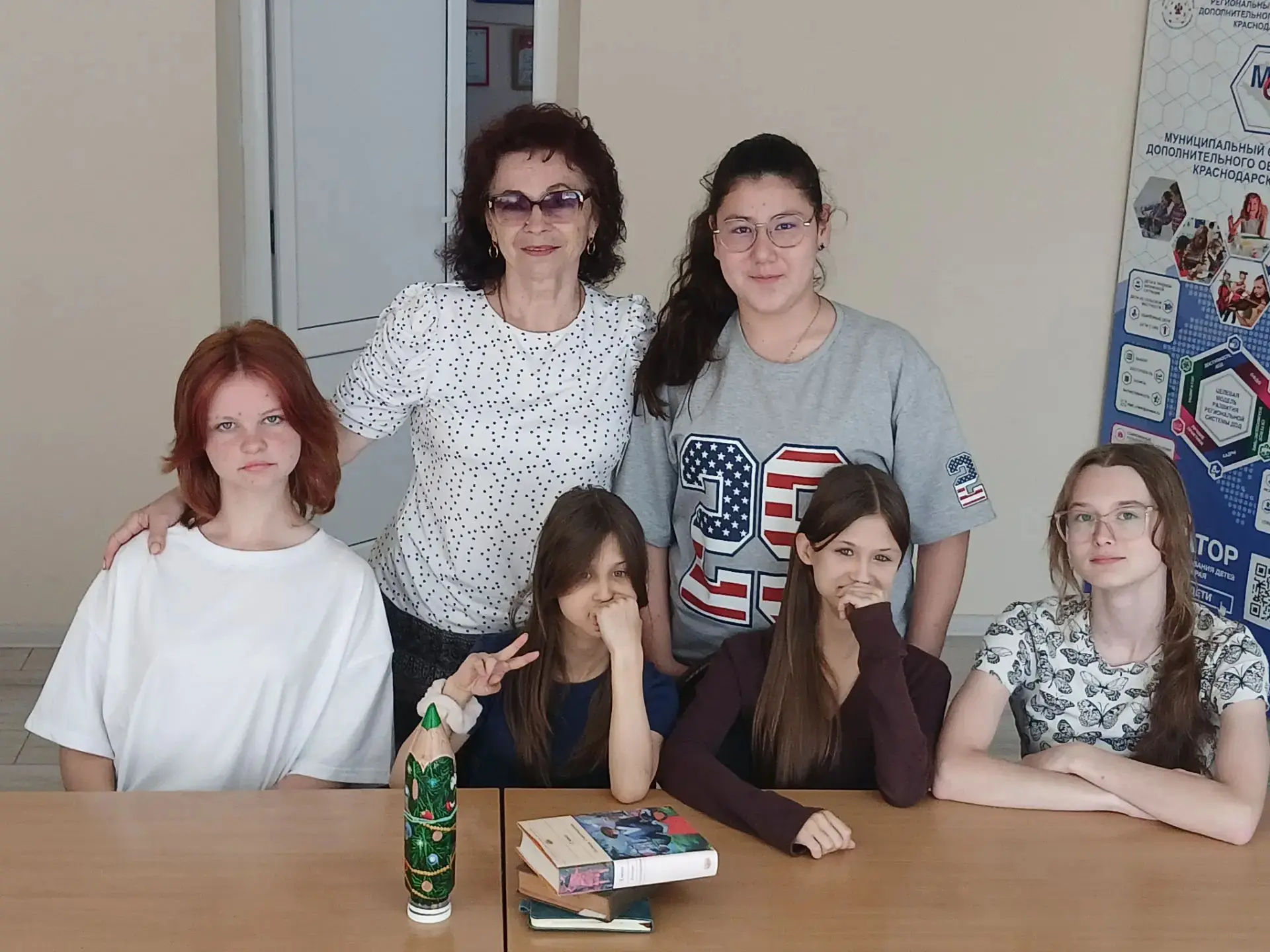В ТО "Каникулы" находят время и для серьезной работы над русским языком, и для шутки. Сегодня заняти