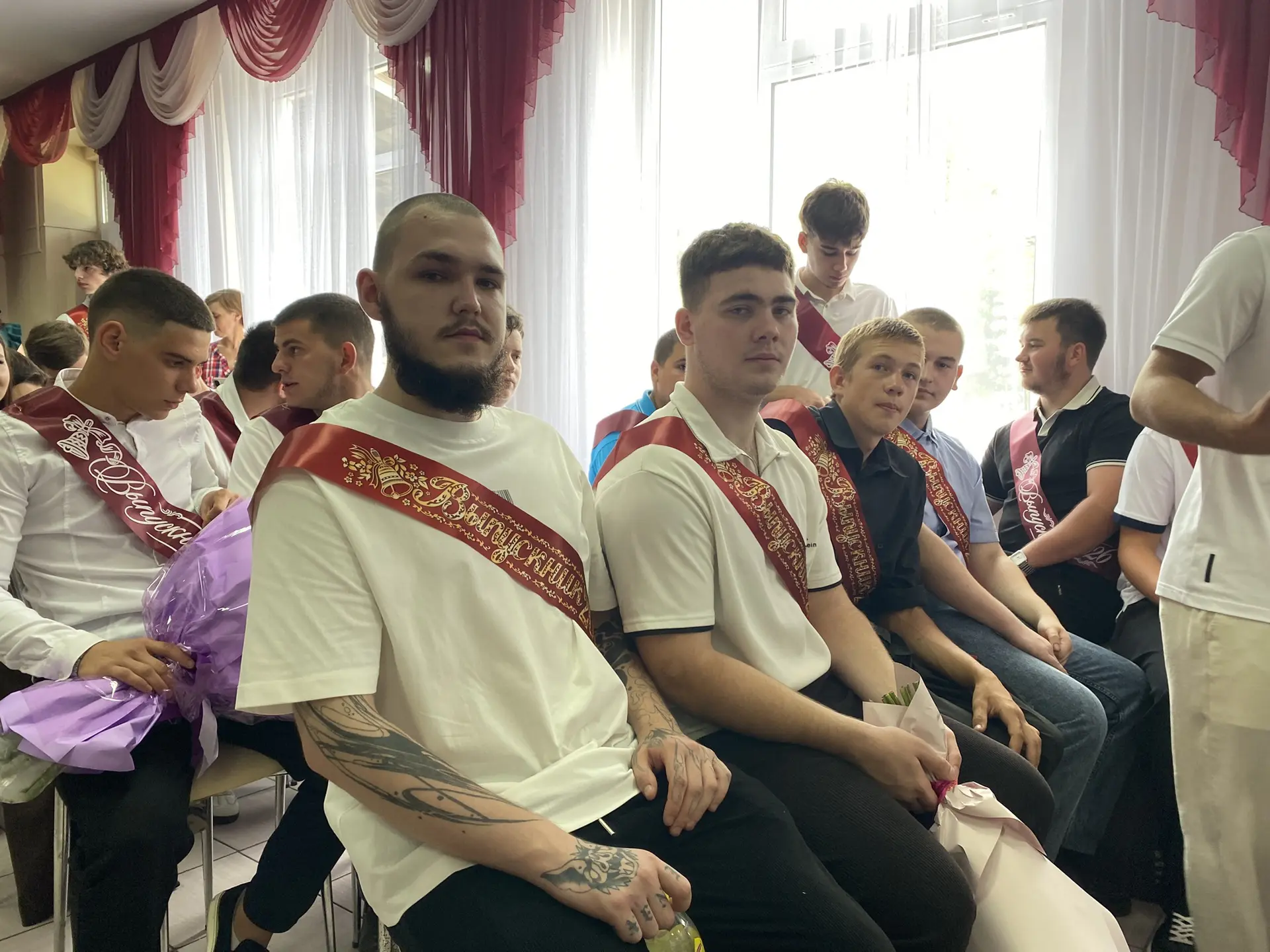 В добрый путь выпускники! 

Еще один яркий и очень трогательный выпускной прошел в стенах нашего тех