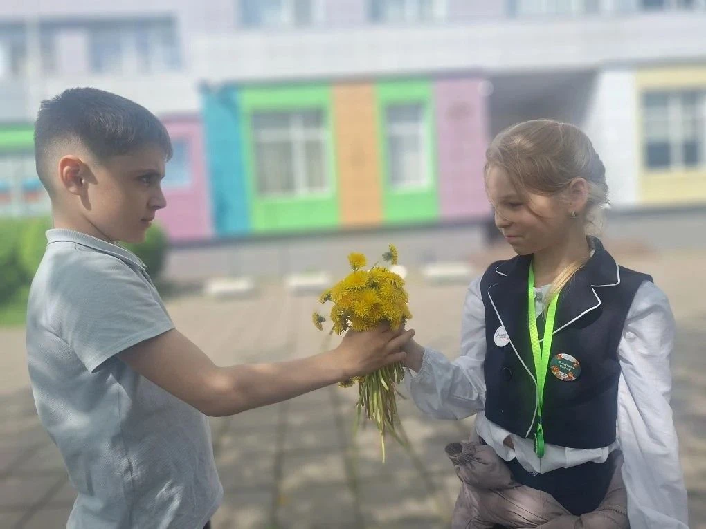 День одуванчика: праздник солнца и детства! В начальной школе 13 мая прошёл весёлый и яркий праздник