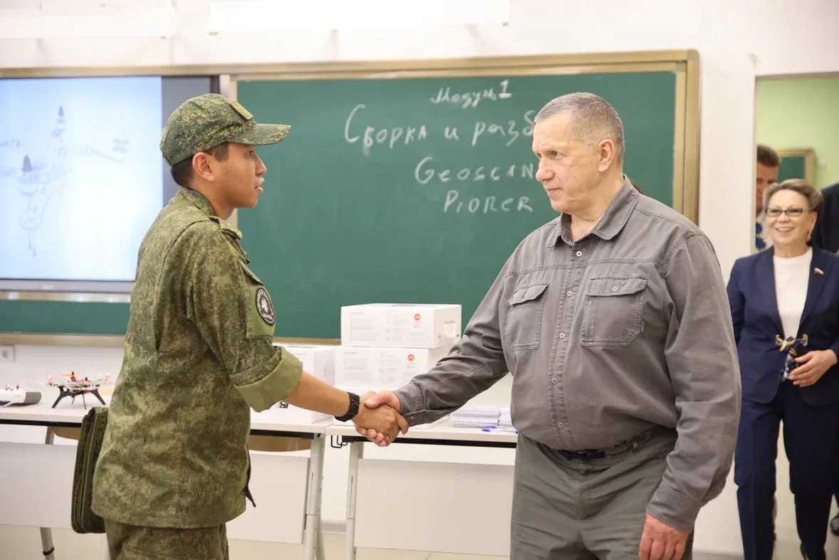 🎯 Якутия станет площадкой международного турнира по высокоточной стрельбе

Во время рабочей поездки