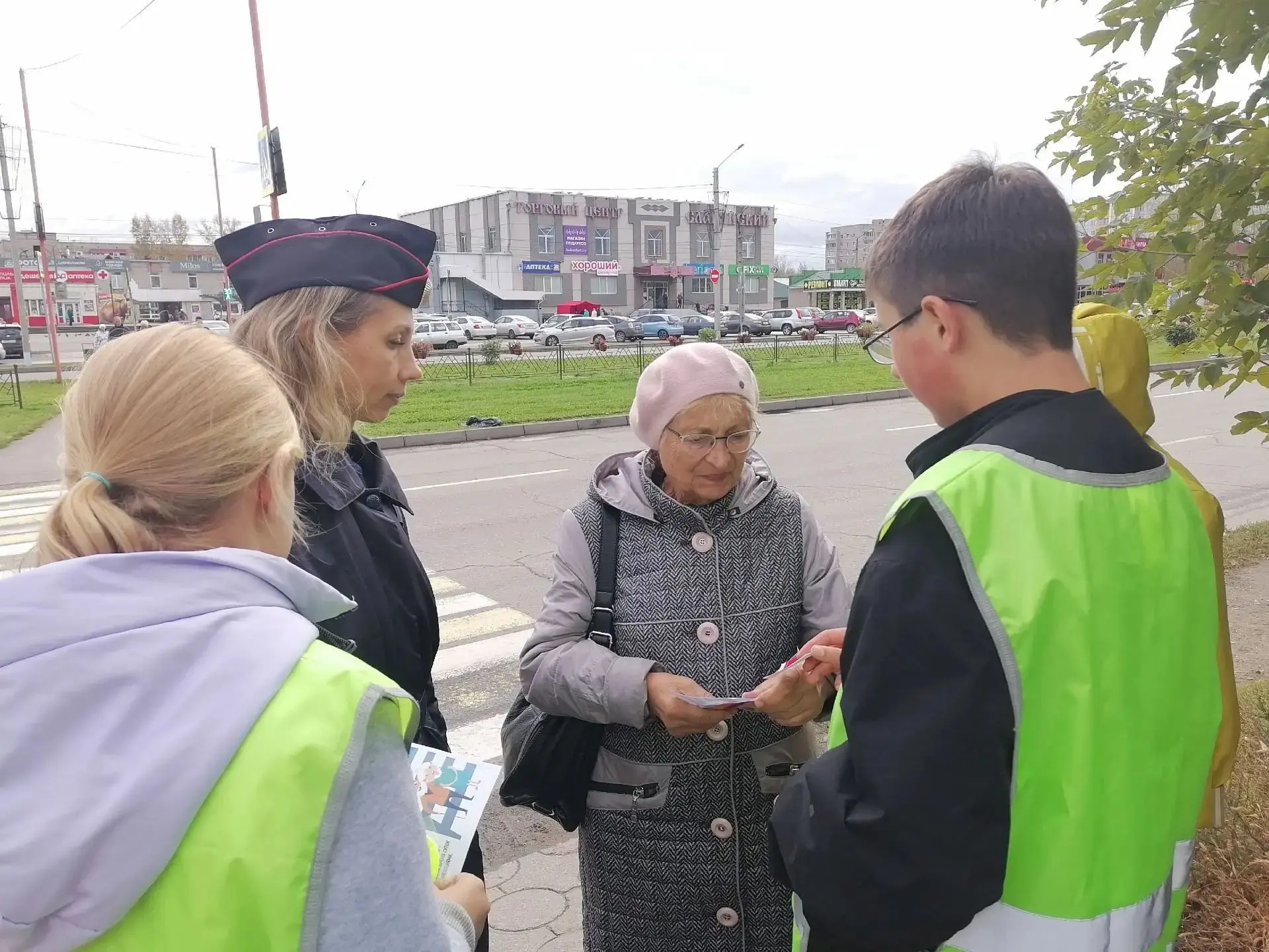 «С заботой…» — под таким названием сегодня, в День пожилых людей, прошла акция, организ...