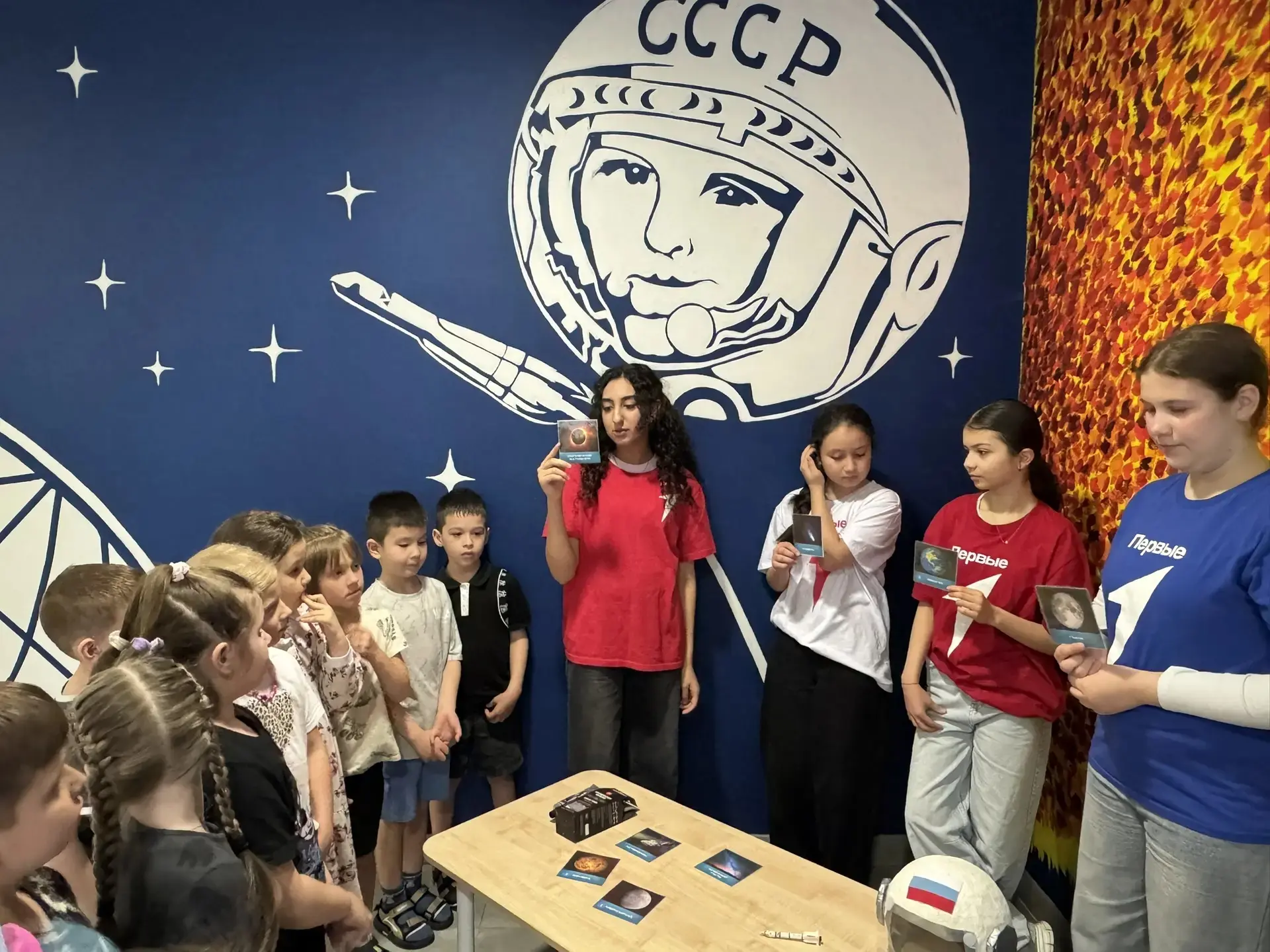 🚀В честь Дня космонавтики активисты первичного отделения «Движение Первых» совместно с воспитателями