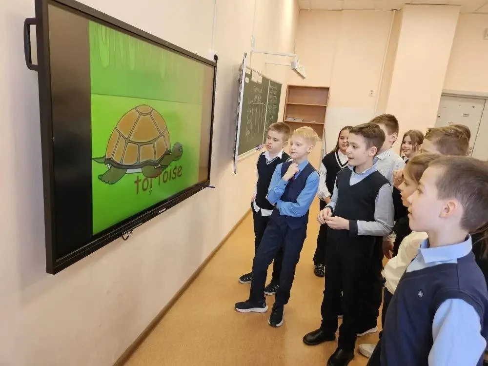 📚🎓День лингвистики в начальной школе Представьте: не парты и учебники, а тайны, шифры, песни и коман
