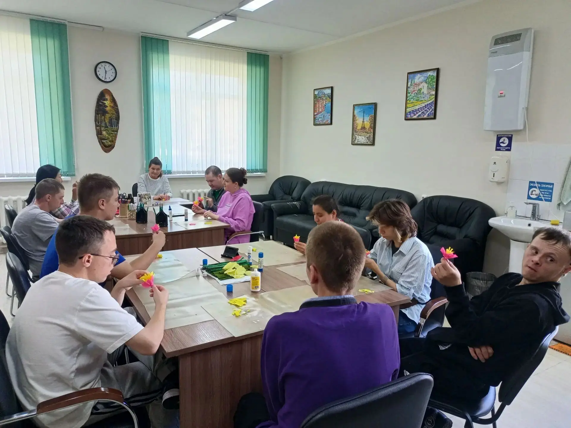 💖Сегодня с получателями социальных услуг отделения дневного пребывания с целью приобще...
