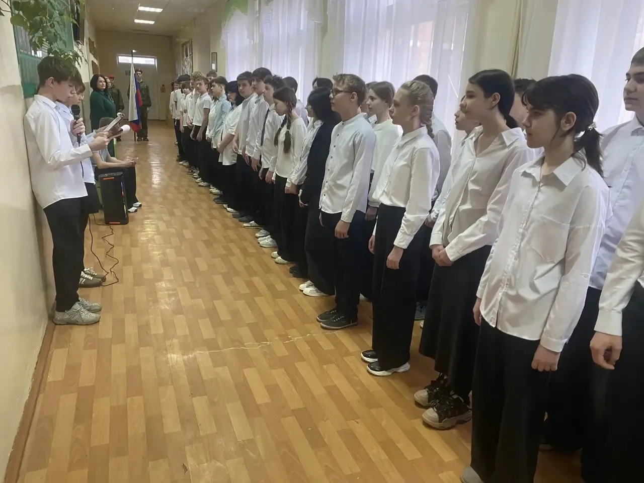 🇷🇺РАЗГОВОРЫ О ВАЖНОМ🇷🇺  Утро понедельника 16 марта 2026 года в школе традиционно началось с торжеств