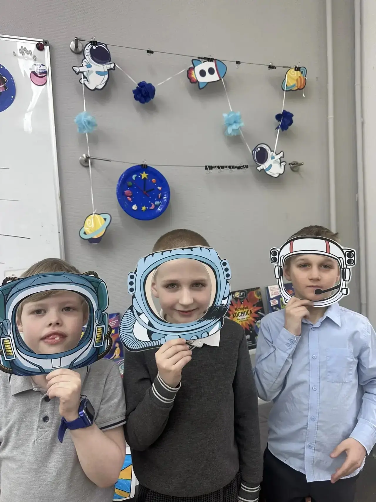 🚀Неделя космоса в нашей школе набирает обороты!   Ребята 4 «Э», 2 «В» и 1 «Ж» классов начальной школ