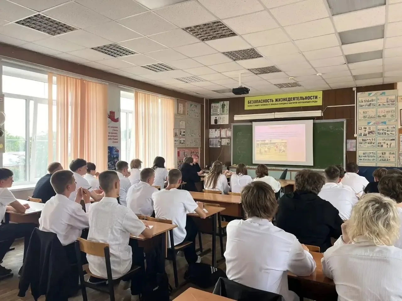 В рамках профилактической работы 2 сентября социальный педагог Мачкова В. М. провела ко...