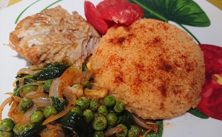 Рекомендации для завтрака
Пюре из цветной капусты с курицей и овощами
Основное блюдо
✔Капуста цветна