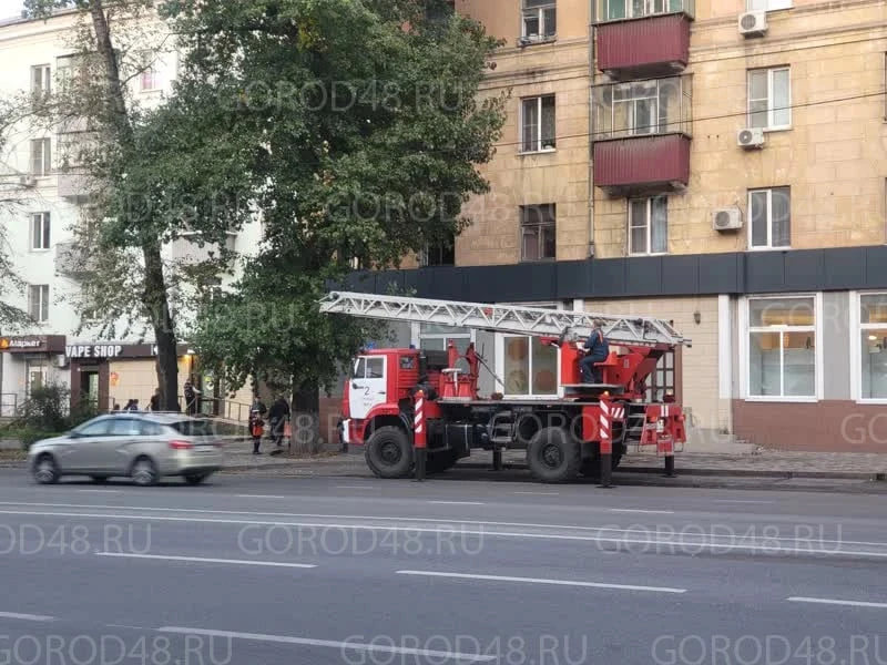 🔥 На проспекте Мира загорелась квартира — пострадал мужчина