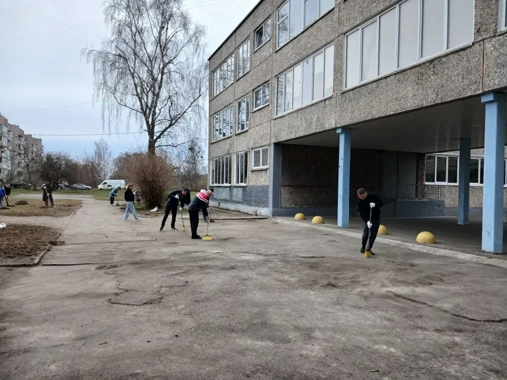 ❗️❗️ТРАДИЦИОННЫЙ ВЕСЕННИЙ СУББОТНИК В ШКОЛЕ❗️❗️Сегодня, 4 апреля 2026 г., на территории школы прошел