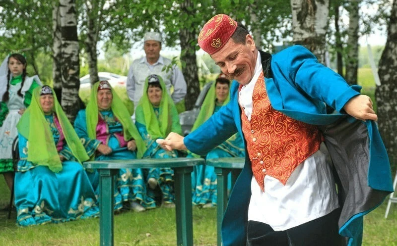 «Вероятно, их предок находился в числе приближенных астраханского Чингизида Касима и за...