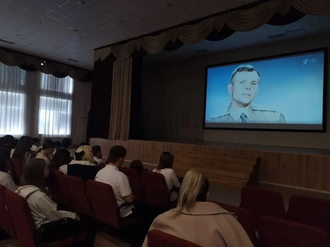 🚀✨ Семиклассники отправились в космическое путешествие!  На этой неделе ученики 7-х классов посмотре