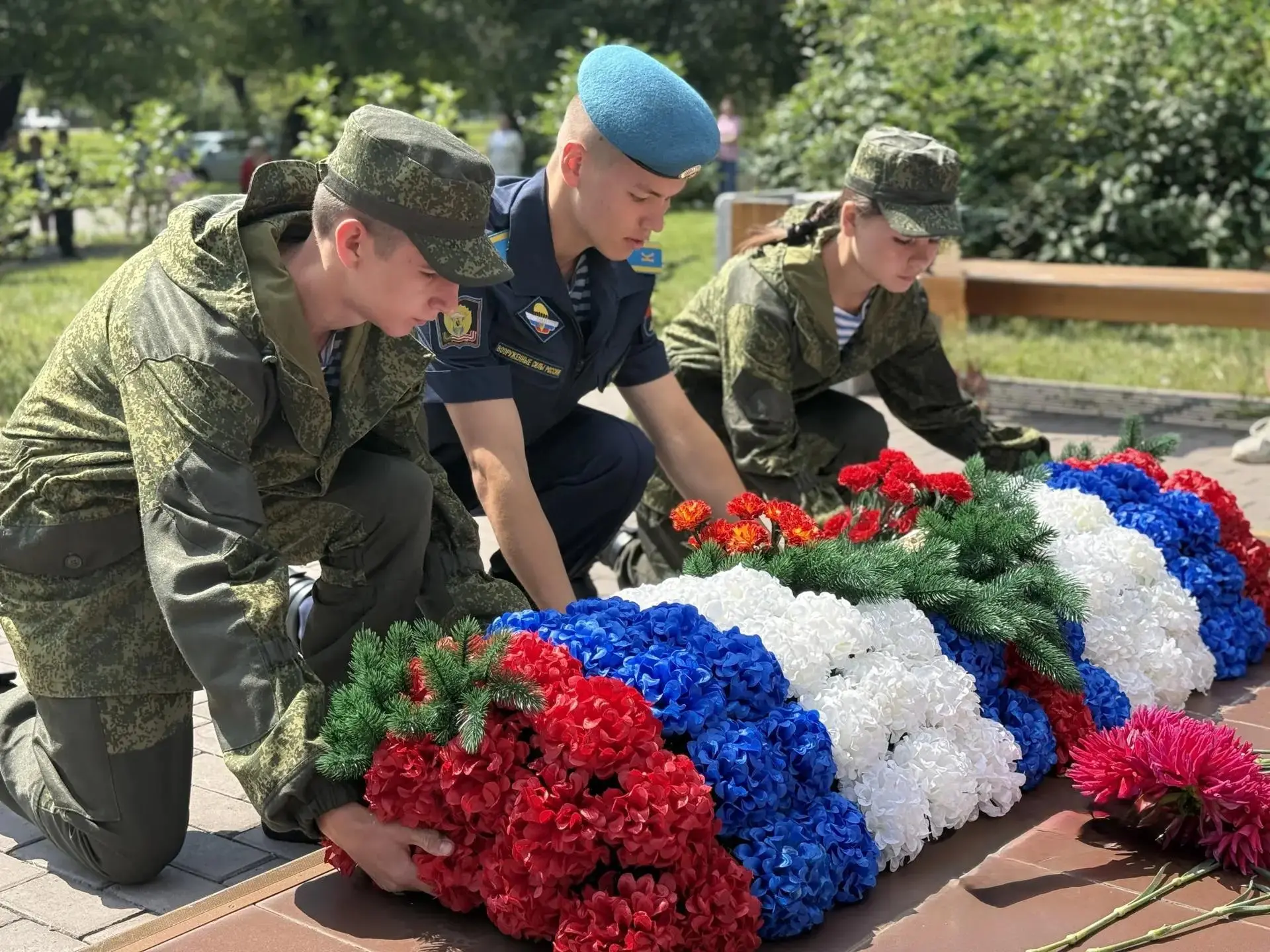 🔹В Ангарском округе отмечают День Воздушно-десантных войск

Воздушно-десантные войска сегодня, 2 ав