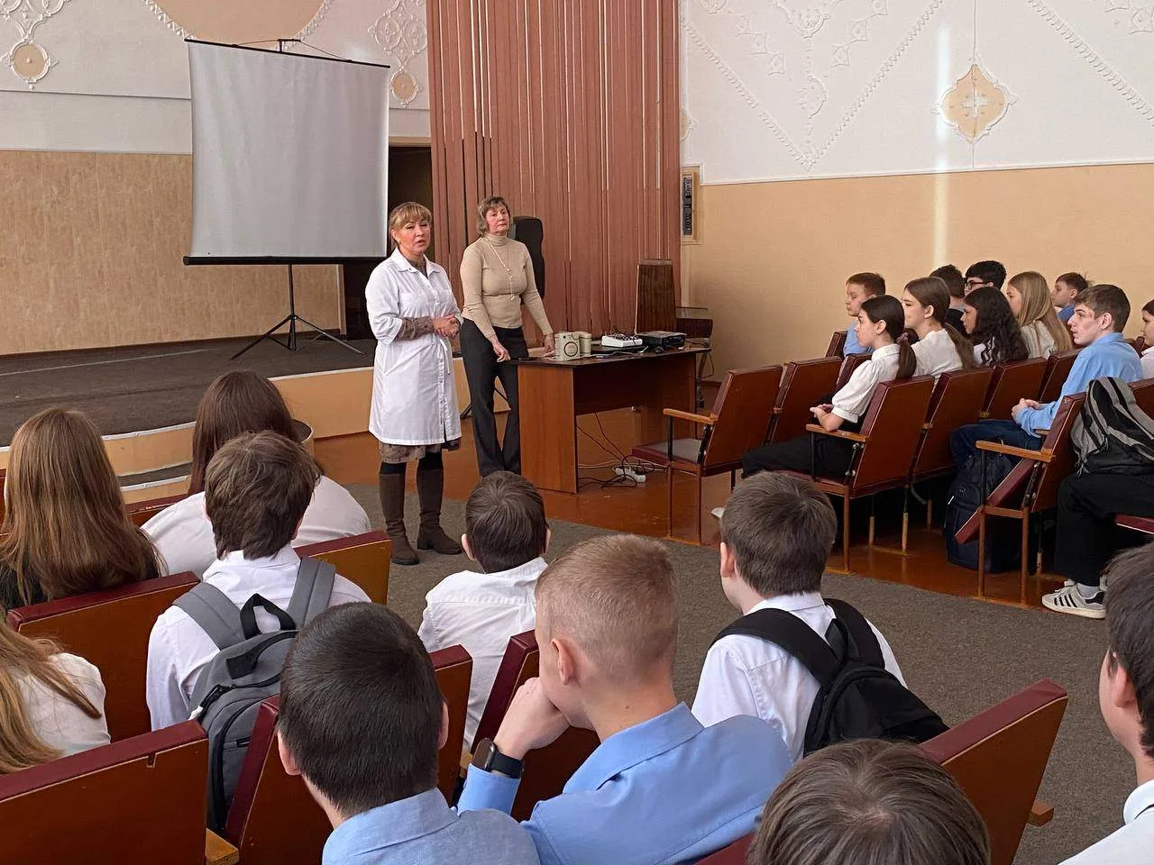📌Профилактическая лекция «Цени свою жизнь и здоровье!» ✅30 января в нашей школе прошло важное профил