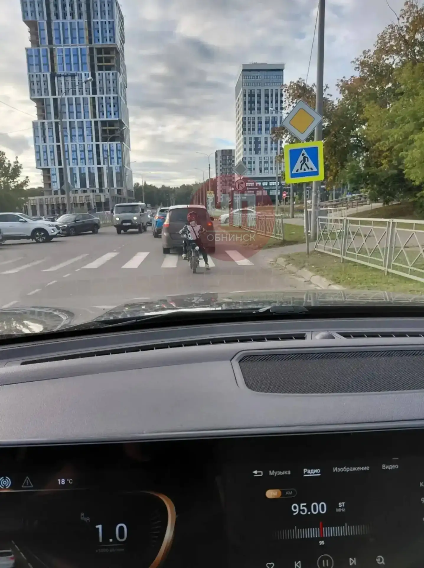 В детский сад едет?