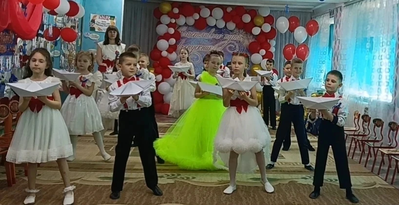 Быстро годы пролетели -