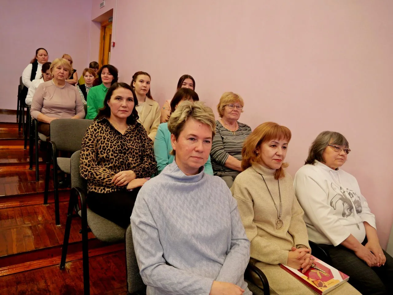 💐Праздничный концерт к 8 марта в школе    ⚡В преддверии Международного женского дня учащиеся школы №