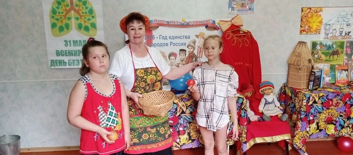Сегодня у нас 9-й день нашего лагеря дневного пребывания. Утро началось, как всегда, с зарядки, уютн