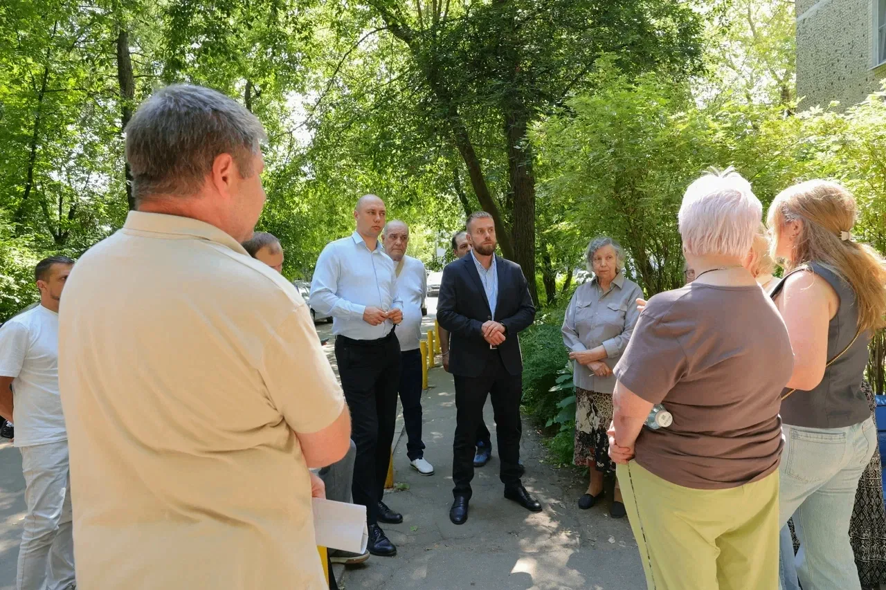 📍 Последствия залива в доме на улице Летной устранены
 
👥Заместитель главы городского округа Мытищ