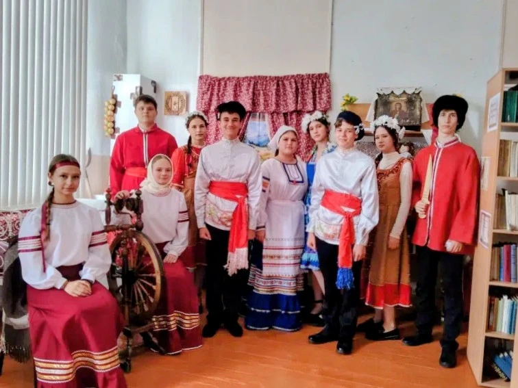 В рамках внеурочной деятельности «Школьный театр» учащиеся 9 класса СОШ 18 стали участн...