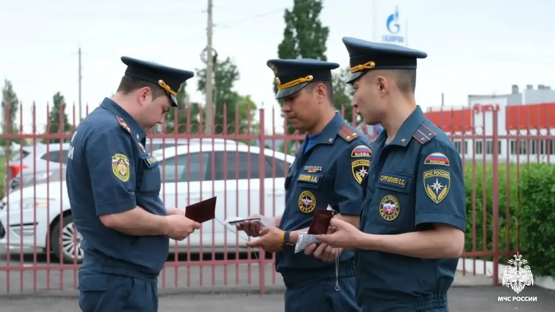 🔹В калмыцком МЧС состоялся строевой смотр личного состава в связи с переходом на летнюю форму одежды
