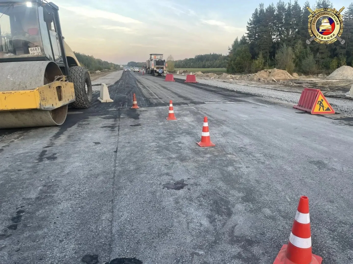 🚧🚨 В Вурнарском районе на ремонте дороги сбили дорожного рабочего