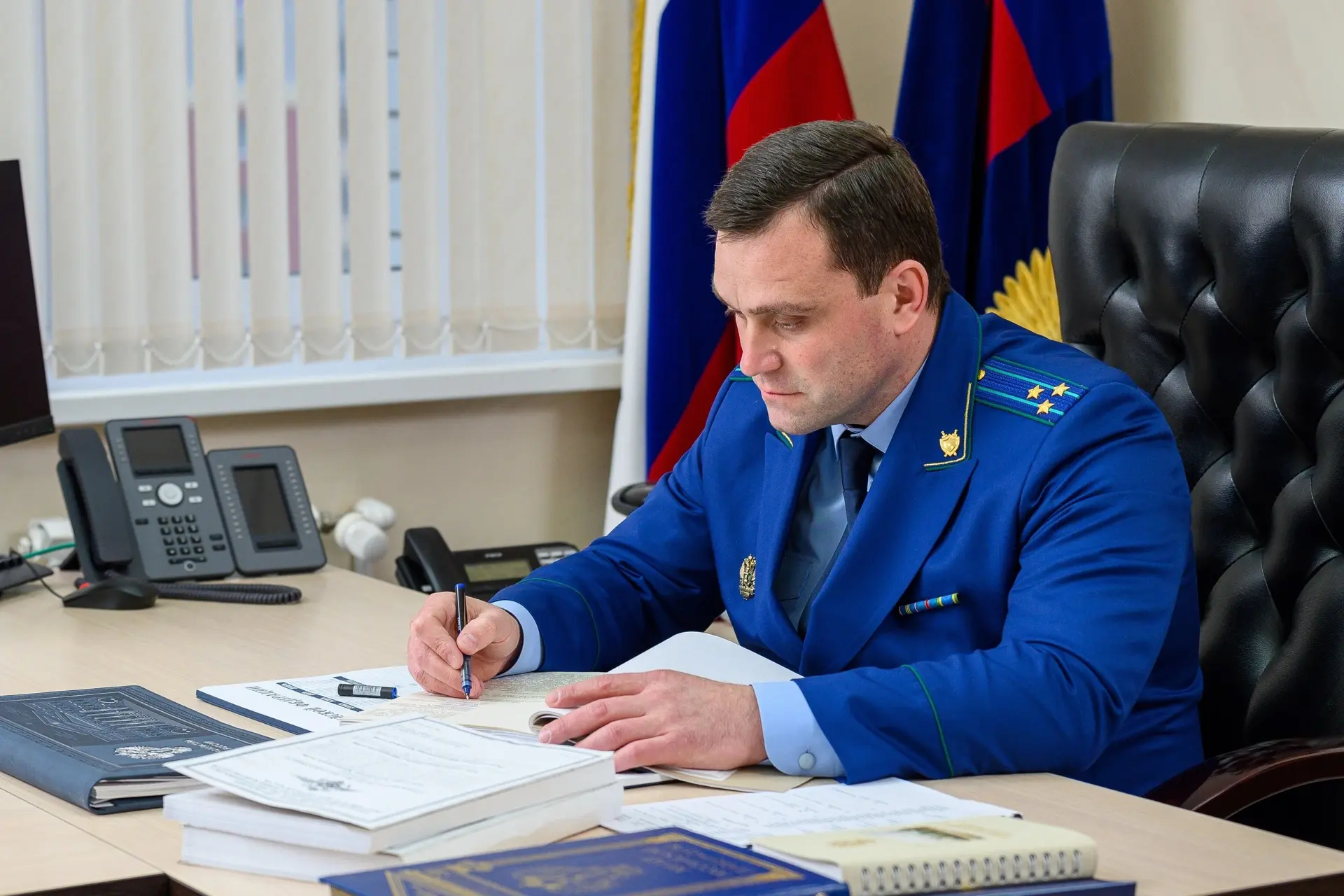 В Брянске прокуратура направила в суд уголовное дело о хищении свыше 470 тыс. рублей под видом устан