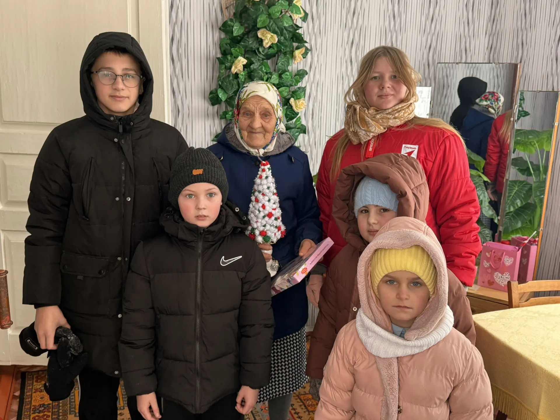 ❄️ В преддверии праздников активисты Движения Первых отправились в гости к особенному ч...