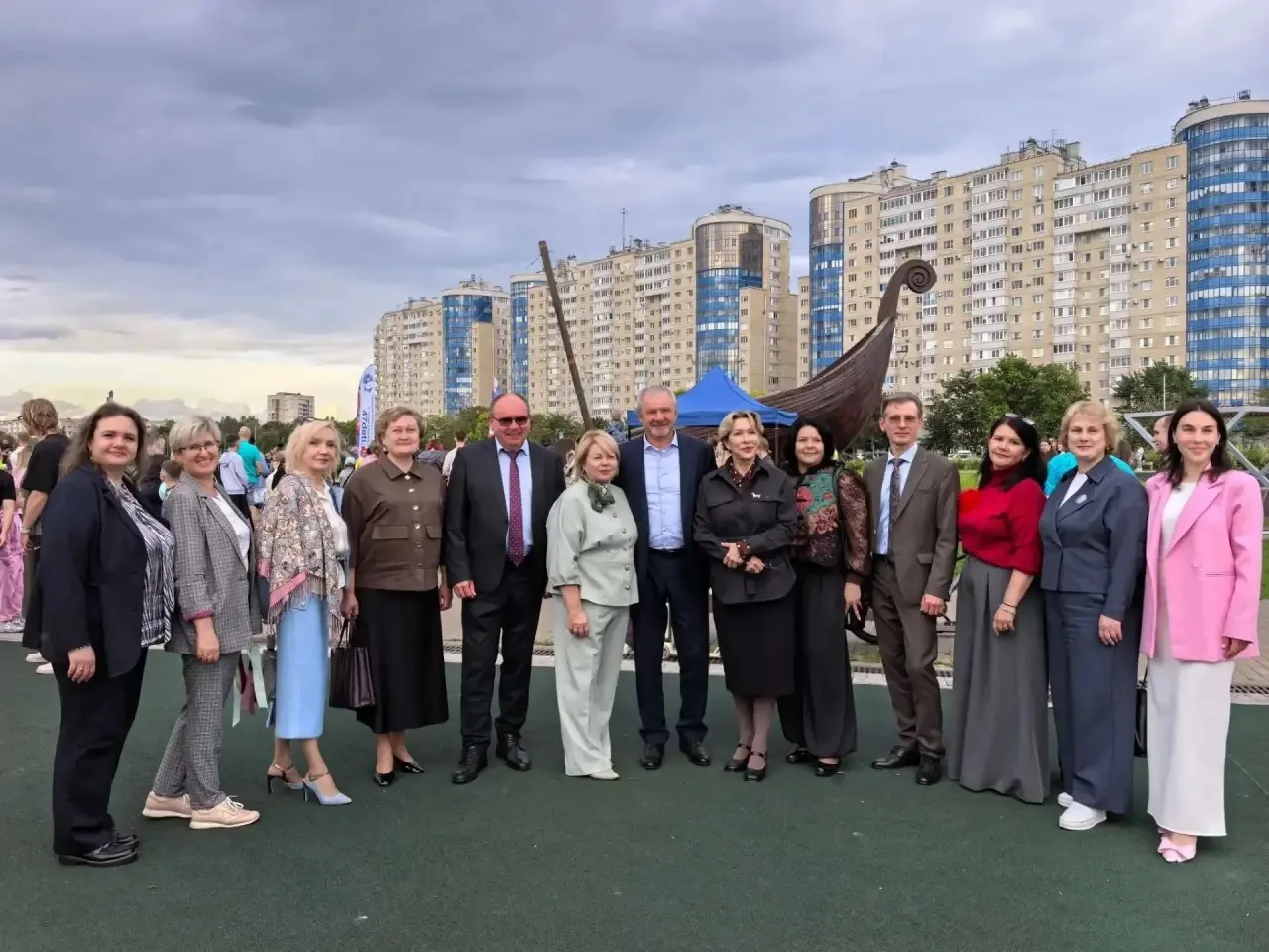 В киришском парке «Прибрежный» по федеральному проекту «Формирование комфортной городск...
