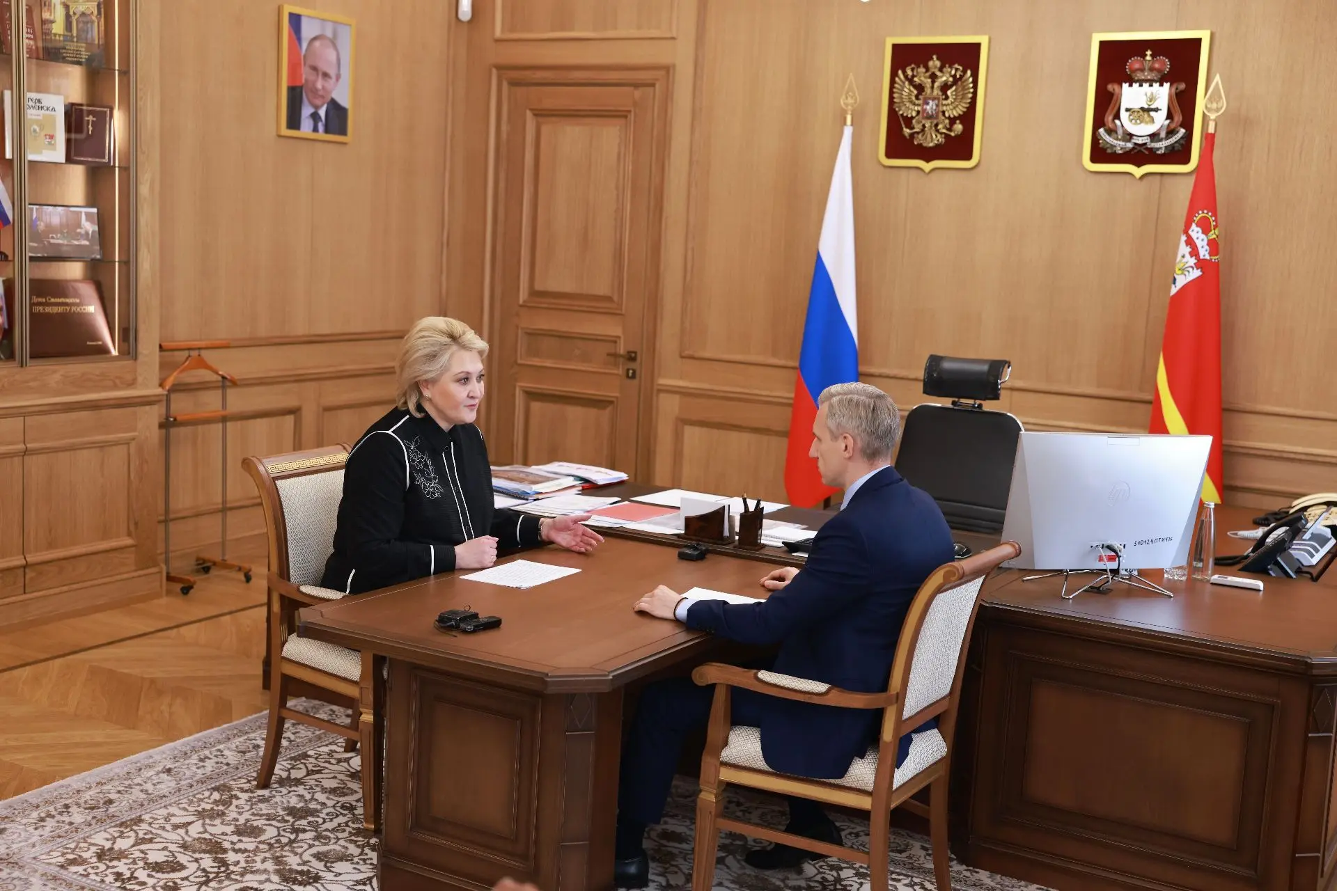 С Губернатором Смоленской области Василием Анохиным обсудили вопросы демографической повестки.

В об