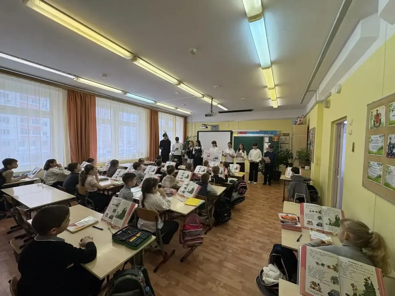 В корпусе «Чехов» прошли важные мероприятия для учеников 1-2 классов!  Ученики 5 «Г» и 8 «Г» классов