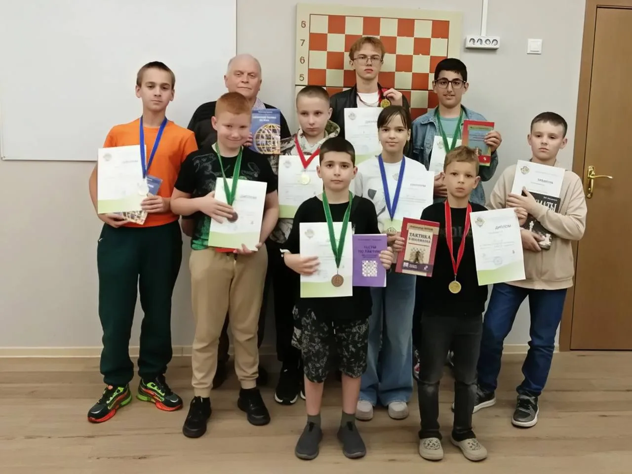 ♟ В ЦДТ «Строгино» прошёл турнир по быстрым шахматам «Летний эндшпиль»!