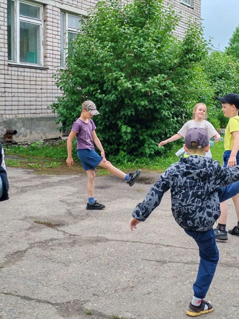 🌸Сегодня, 8 июня, для ребят летней пришкольной площадки прошла познавательная игра «Се...
