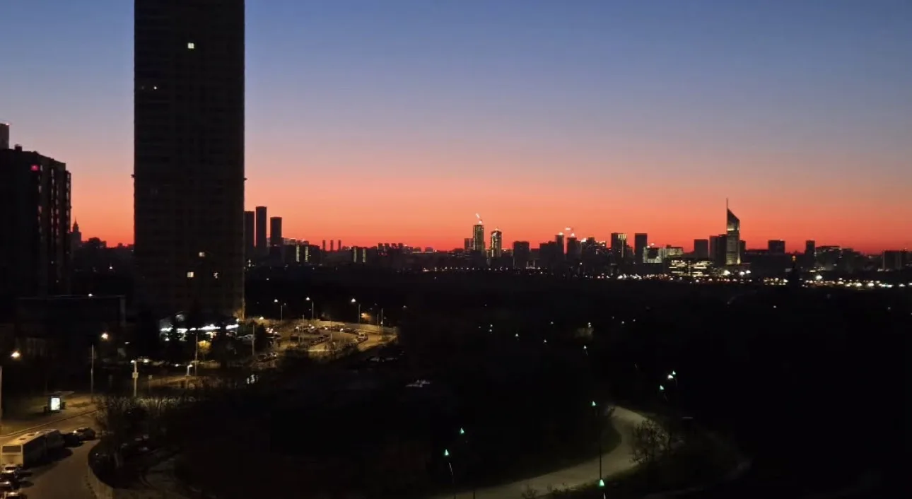 Красотой сегодняшнего рассвета делятся с жителями наши соседи 🌅  Прислать новость в бот в Max   @kry