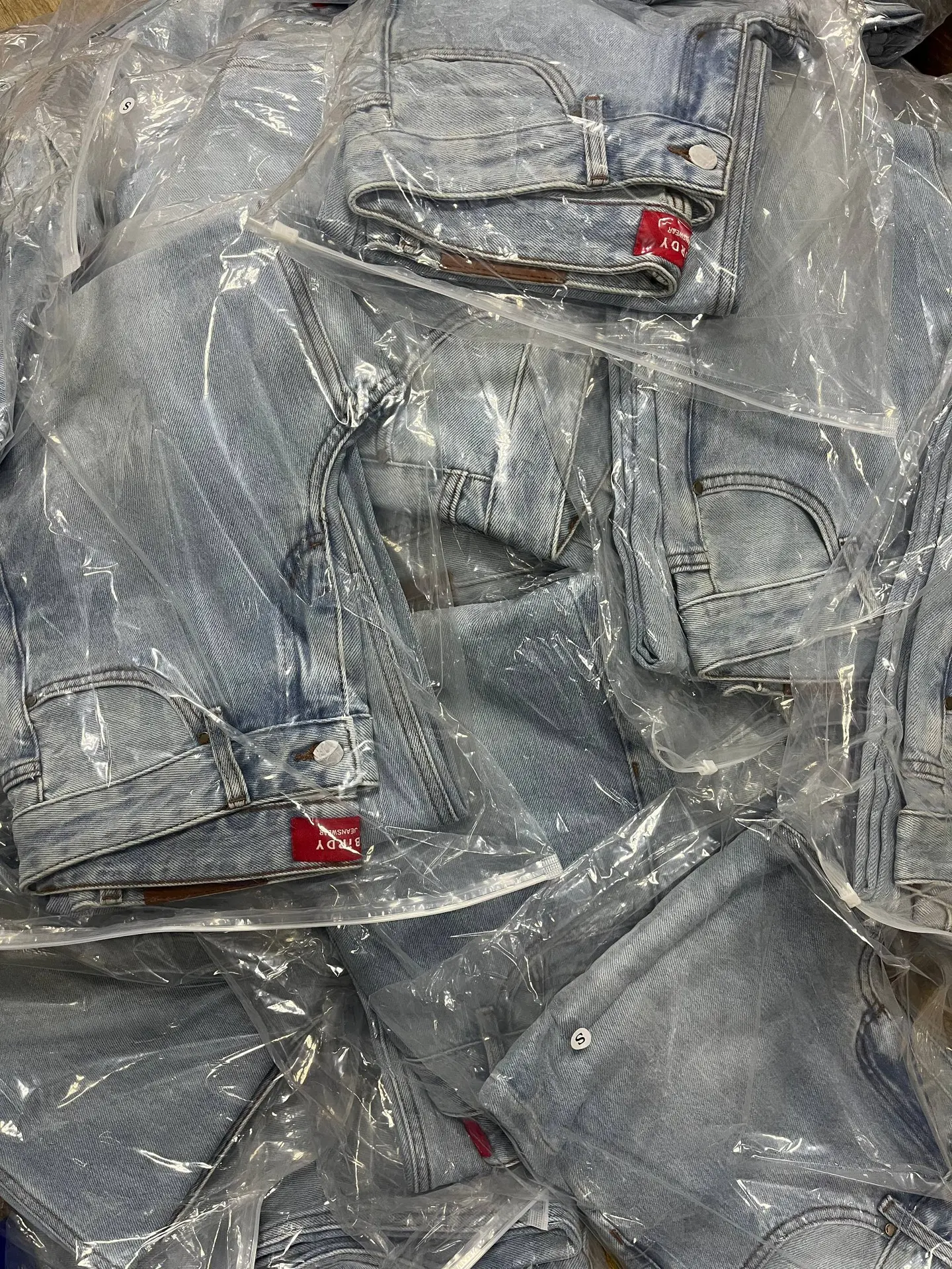 Принимают на складе👖

Завтра скорее всего можно будет мерить в Томске и на днях в Нск😍